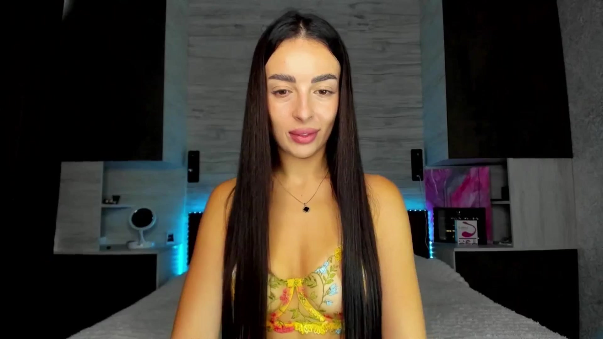 Gallery image thumbnail from Brunnett_Cute's myfreecams stream on, 07/30/2025, 12:41 image 3 of 20