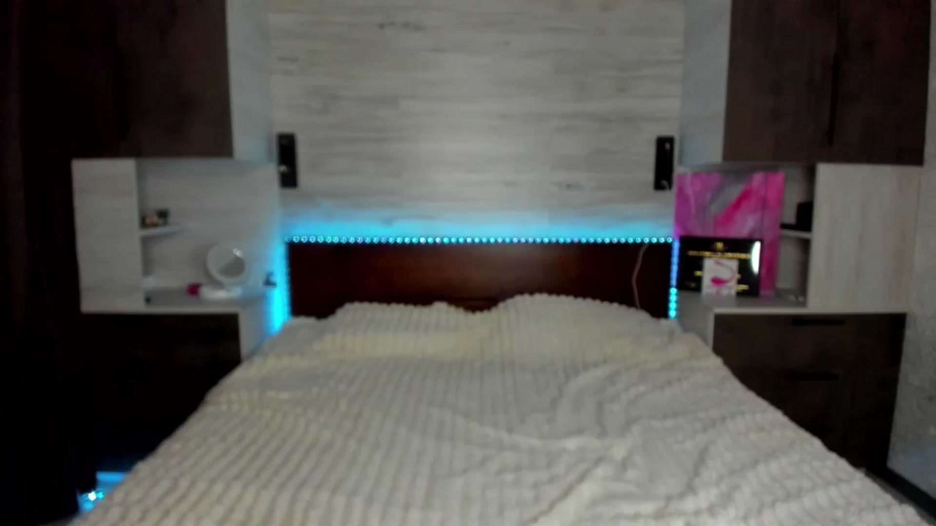 Gallery image thumbnail from Brunnett_Cute's myfreecams stream on, 08/08/2025, 16:59 image 15 of 20