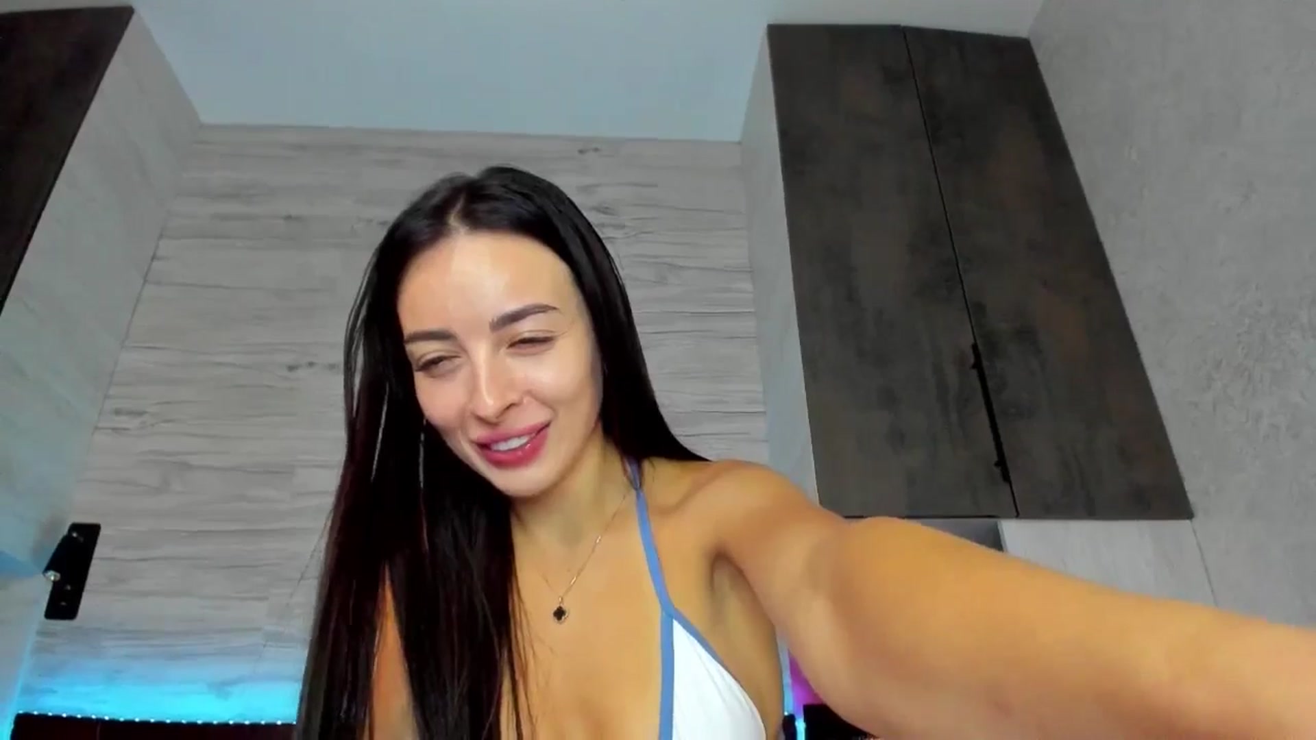 Gallery image thumbnail from Brunnett_Cute's myfreecams stream on, 08/12/2025, 16:40 image 18 of 20