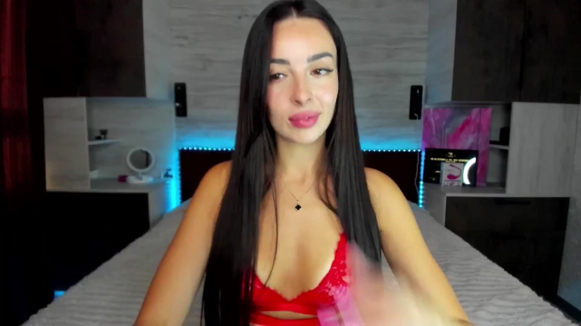 Gallery image thumbnail from Brunnett_Cute's myfreecams stream on, 08/21/2025, 16:03 image 18 of 20