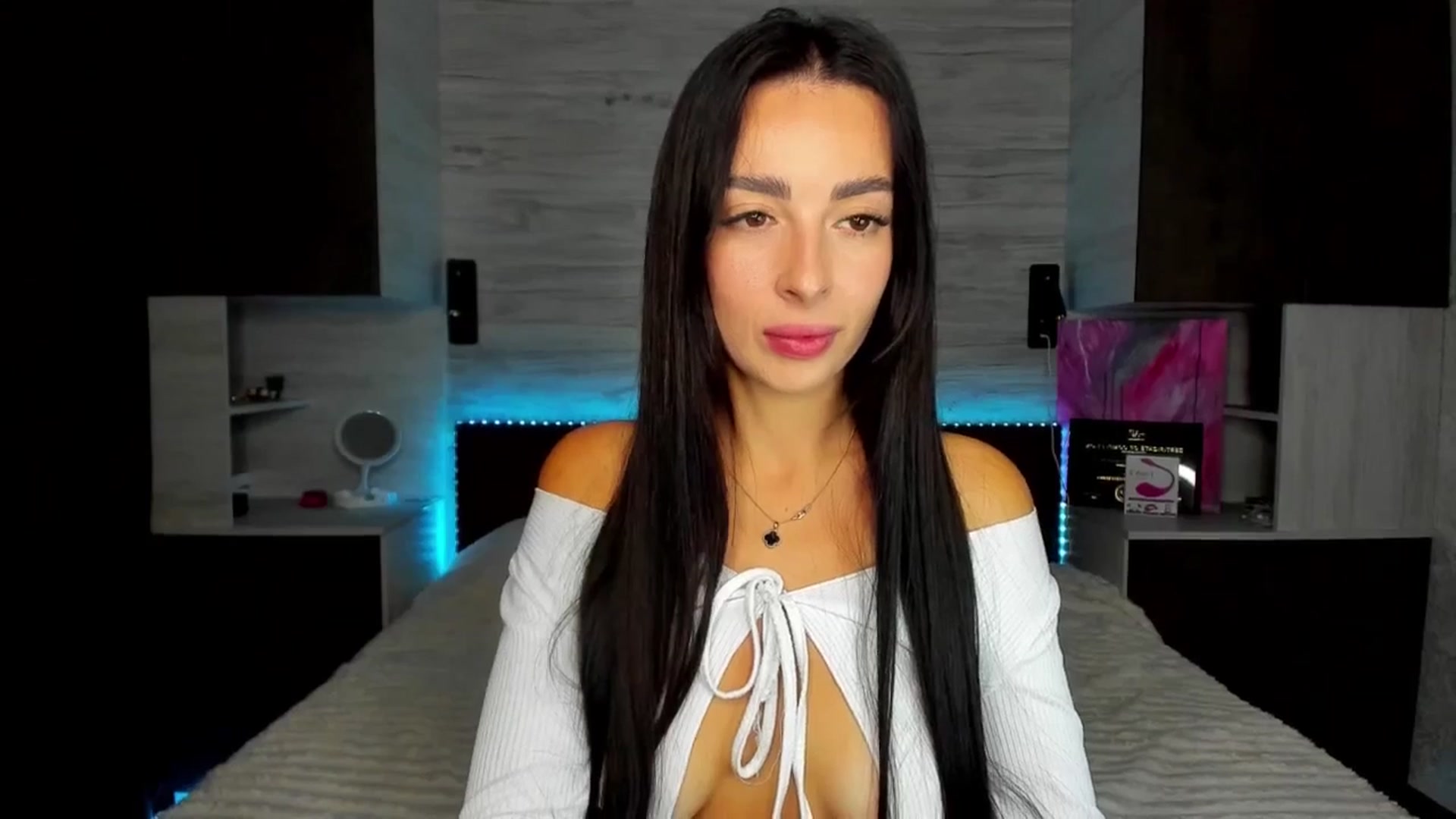 Gallery image thumbnail from Brunnett_Cute's myfreecams stream on, 09/24/2025, 16:17 image 5 of 20