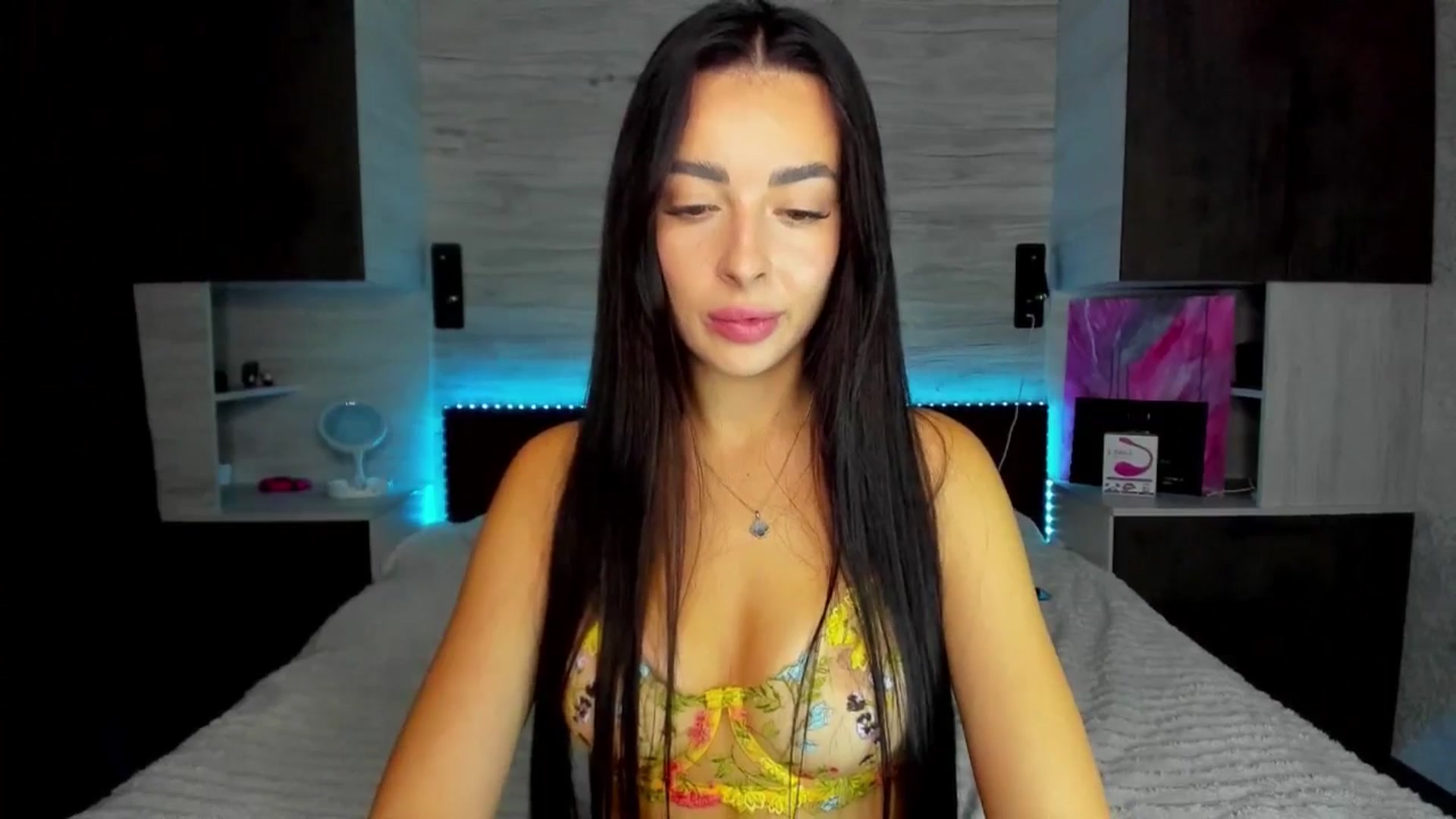 Gallery image thumbnail from Brunnett_Cute's myfreecams stream on, 10/08/2025, 15:41 image 11 of 20