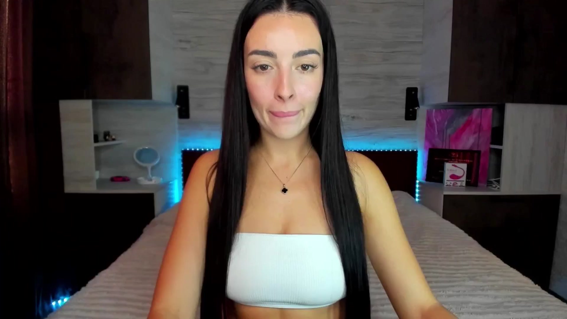 Gallery image thumbnail from Brunnett_Cute's myfreecams stream on, 10/14/2025, 16:11 image 1 of 20