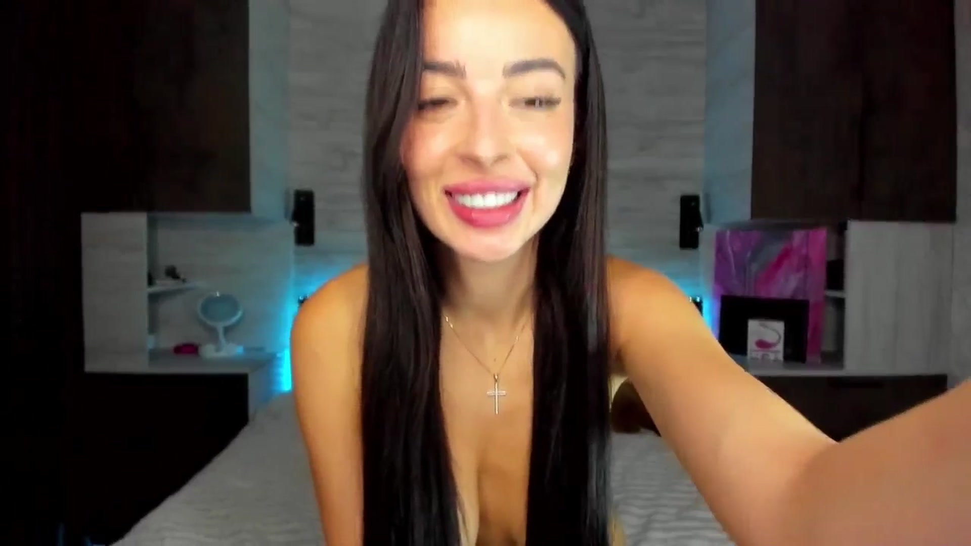 Gallery image thumbnail from Brunnett_Mil's myfreecams stream on, 10/26/2025, 18:36 image 18 of 20