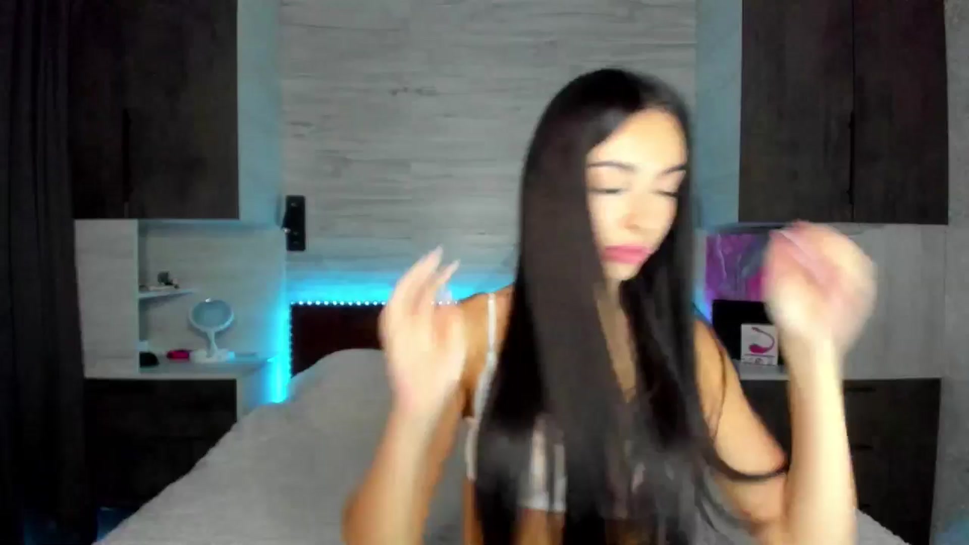 Gallery image thumbnail from Brunnett_Mil's myfreecams stream on, 10/27/2025, 17:09 image 15 of 20