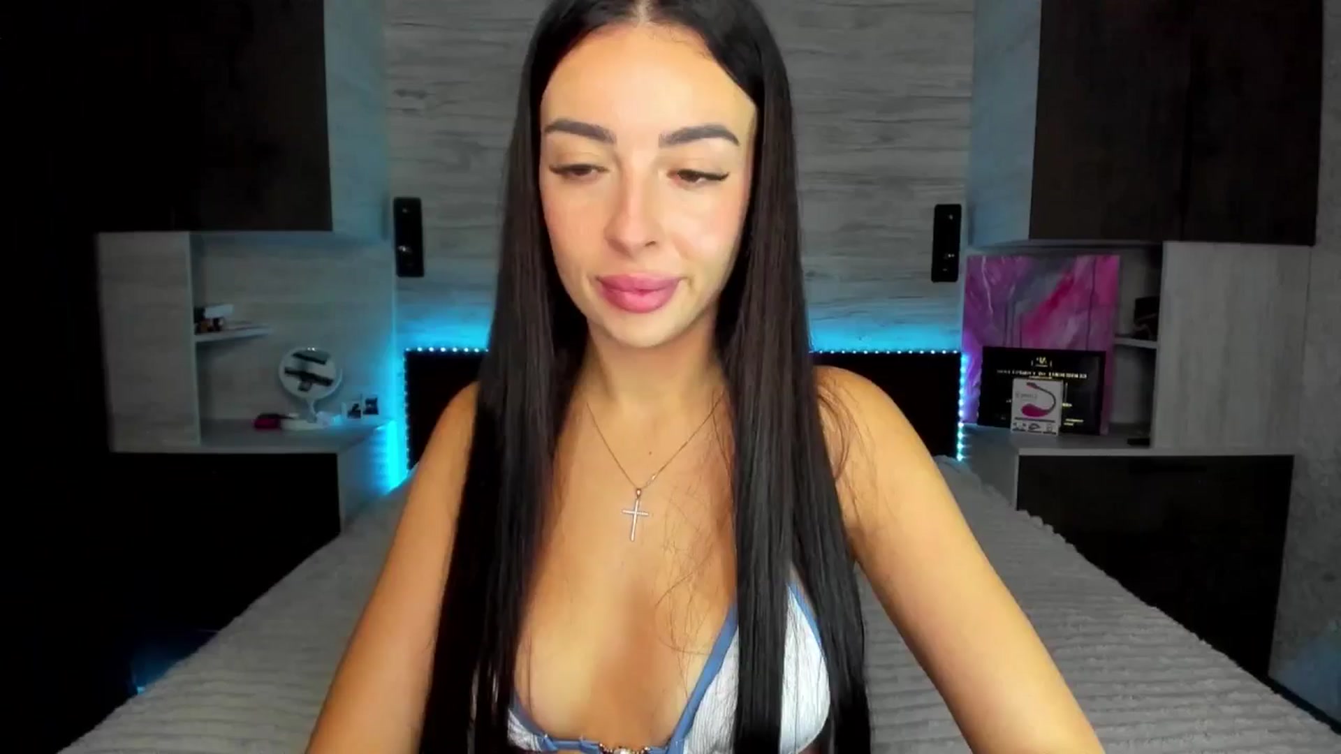 Gallery image thumbnail from Brunnett_Mil's myfreecams stream on, 10/29/2025, 16:28 image 19 of 20