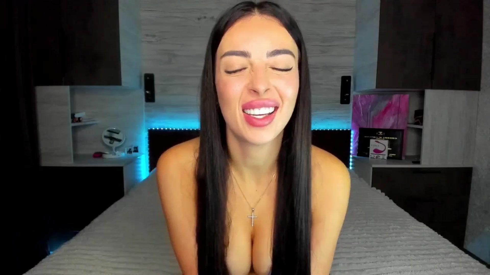 Gallery image thumbnail from Brunnett_Mil's myfreecams stream on, 10/29/2025, 16:28 image 10 of 20