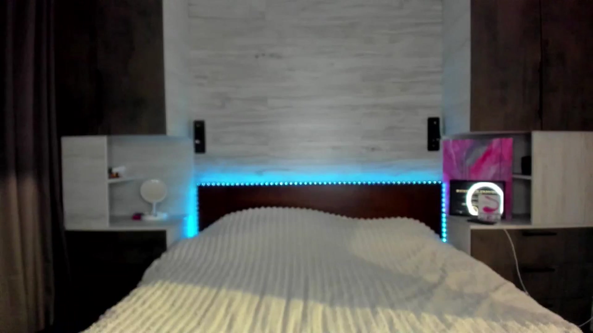 Gallery image thumbnail from Brunnett_Mil's myfreecams stream on, 11/11/2025, 10:53 image 20 of 20