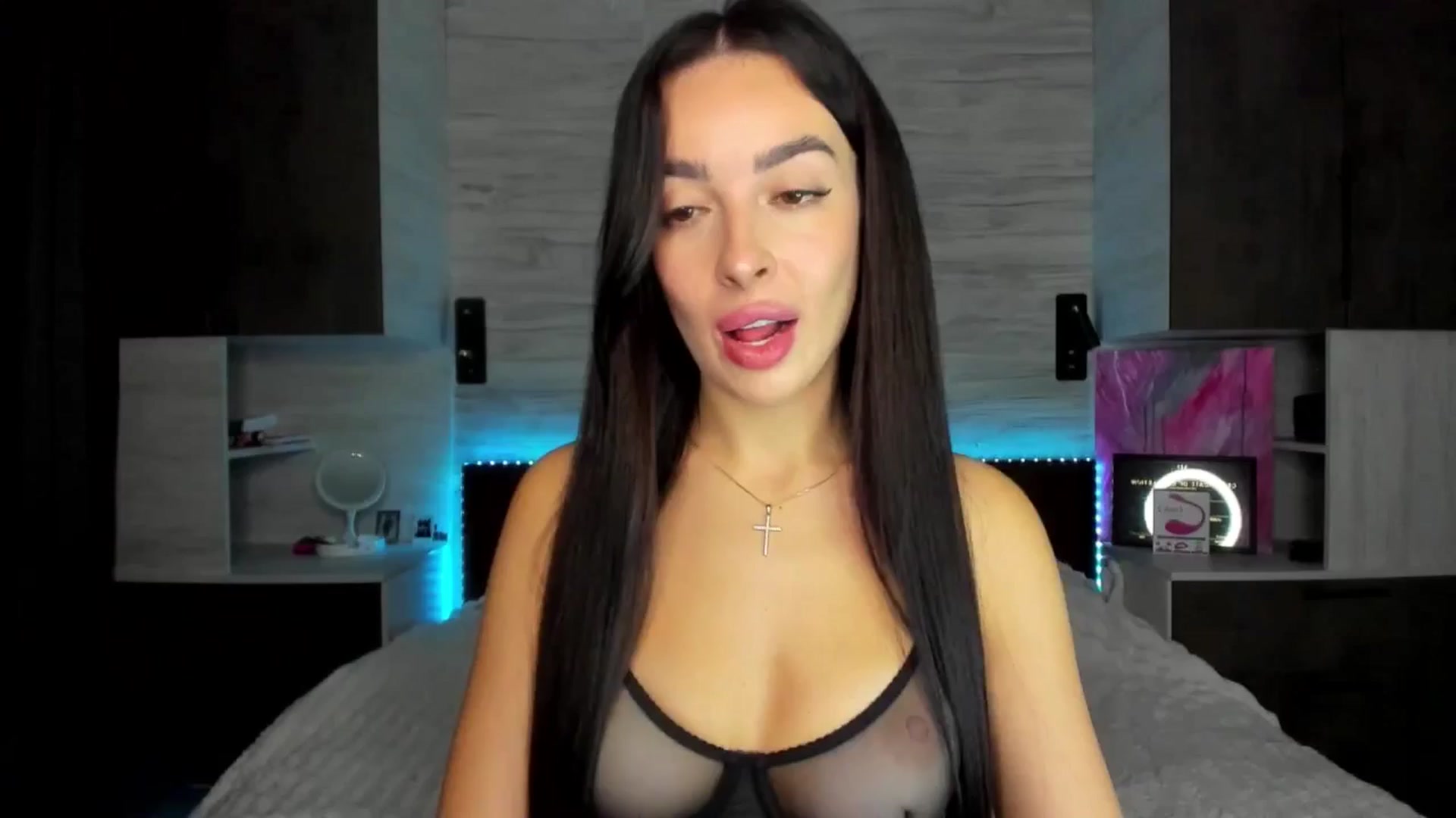 Gallery image thumbnail from Brunnett_Mil's myfreecams stream on, 11/16/2025, 14:50 image 12 of 20