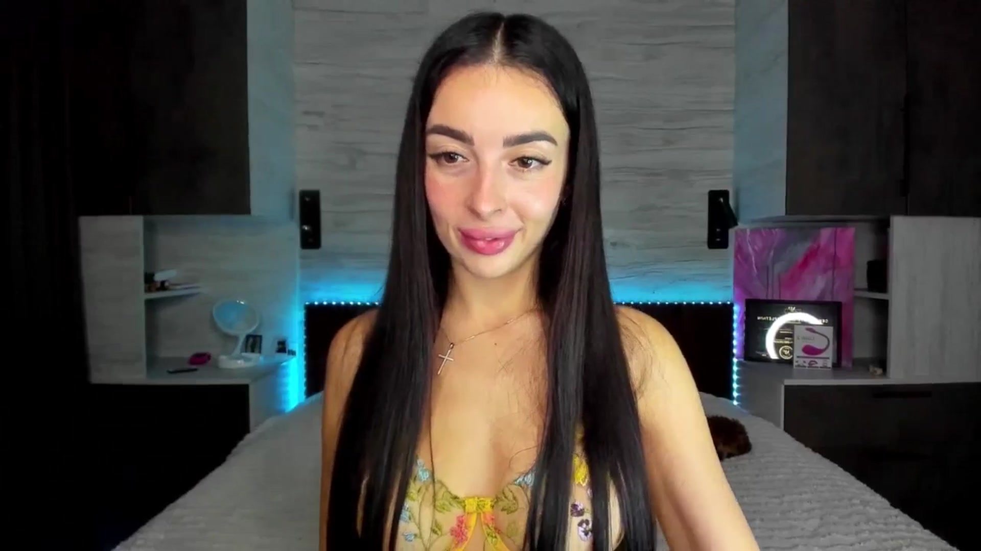 Gallery image thumbnail from Brunnett_Mil's myfreecams stream on, 11/19/2025, 16:47 image 17 of 20