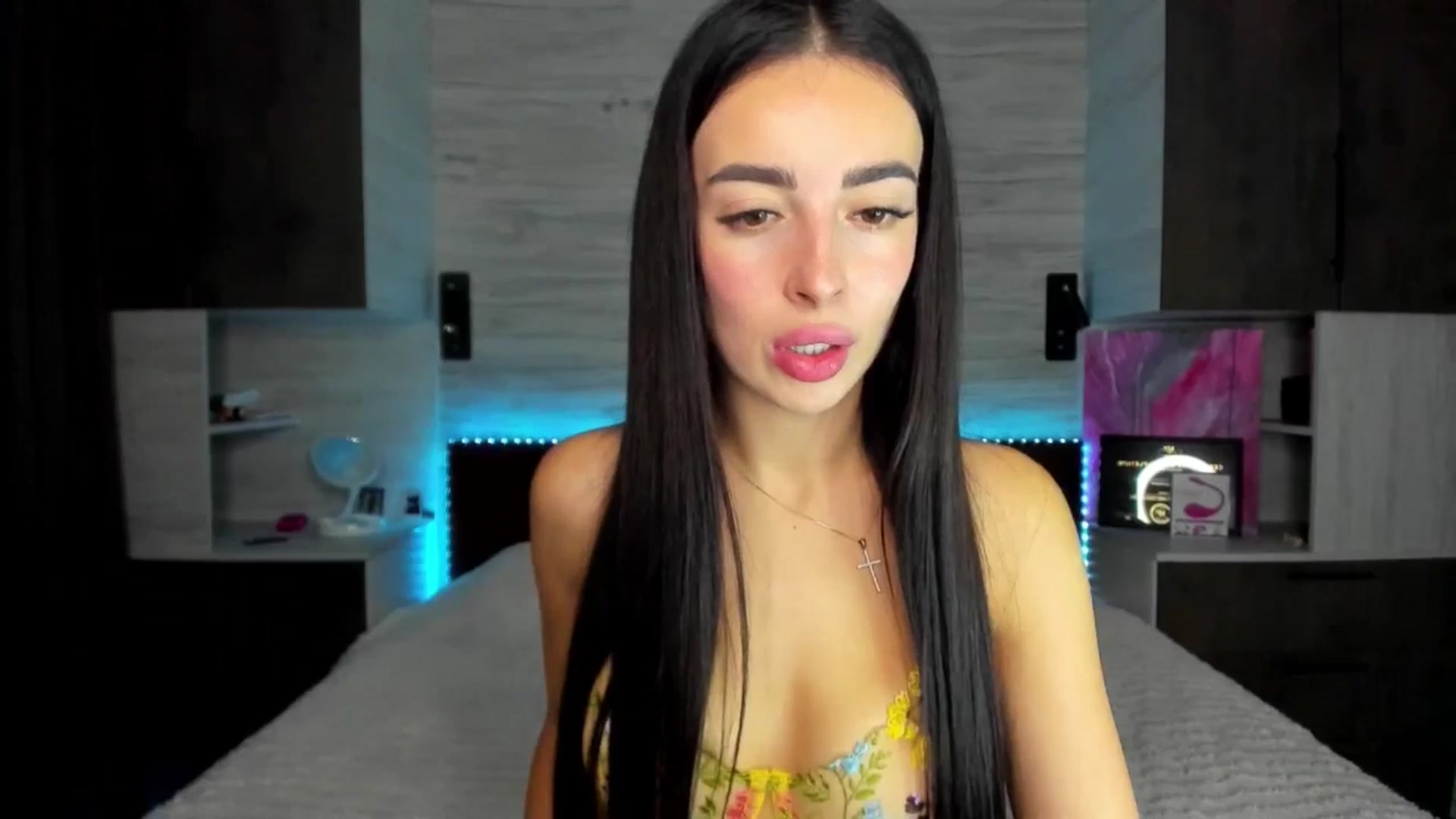 Gallery image thumbnail from Brunnett_Mil's myfreecams stream on, 11/19/2025, 17:56 image 17 of 20