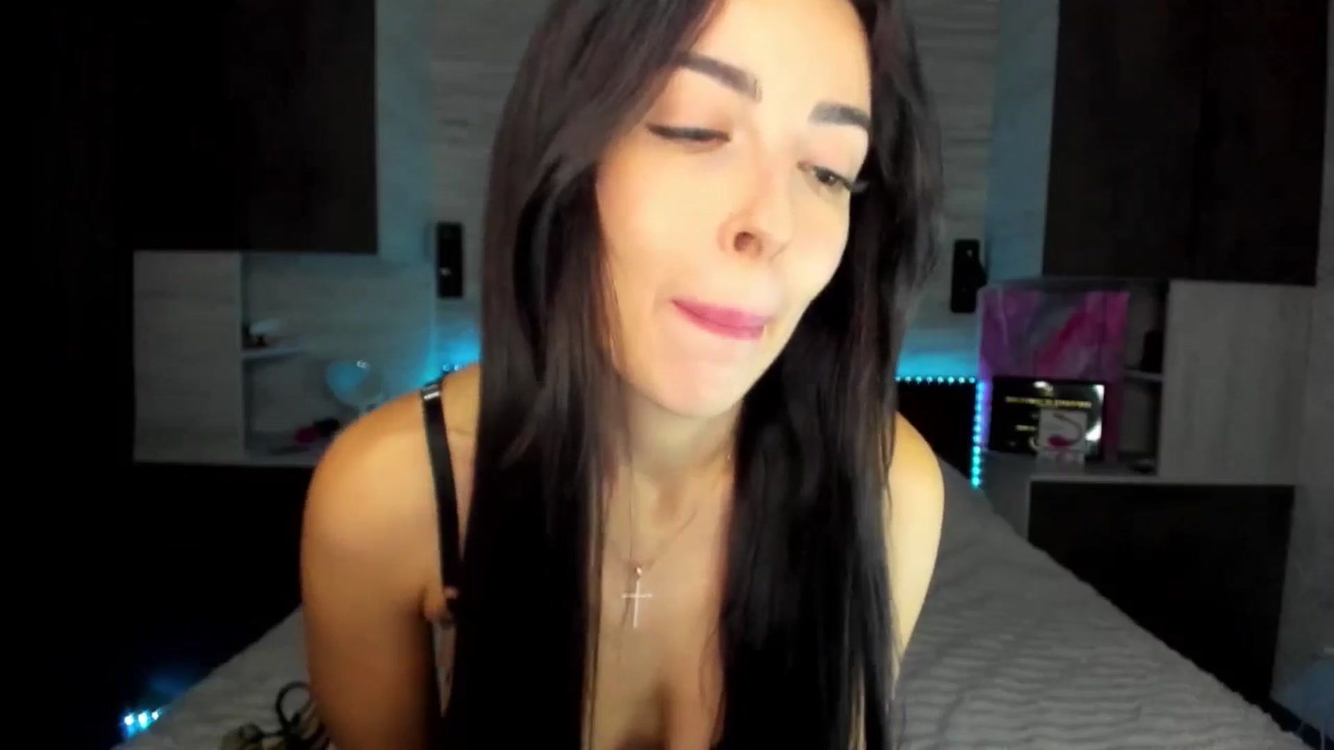 Gallery image thumbnail from Brunnett_Mil's myfreecams stream on, 11/27/2025, 18:18 image 14 of 20