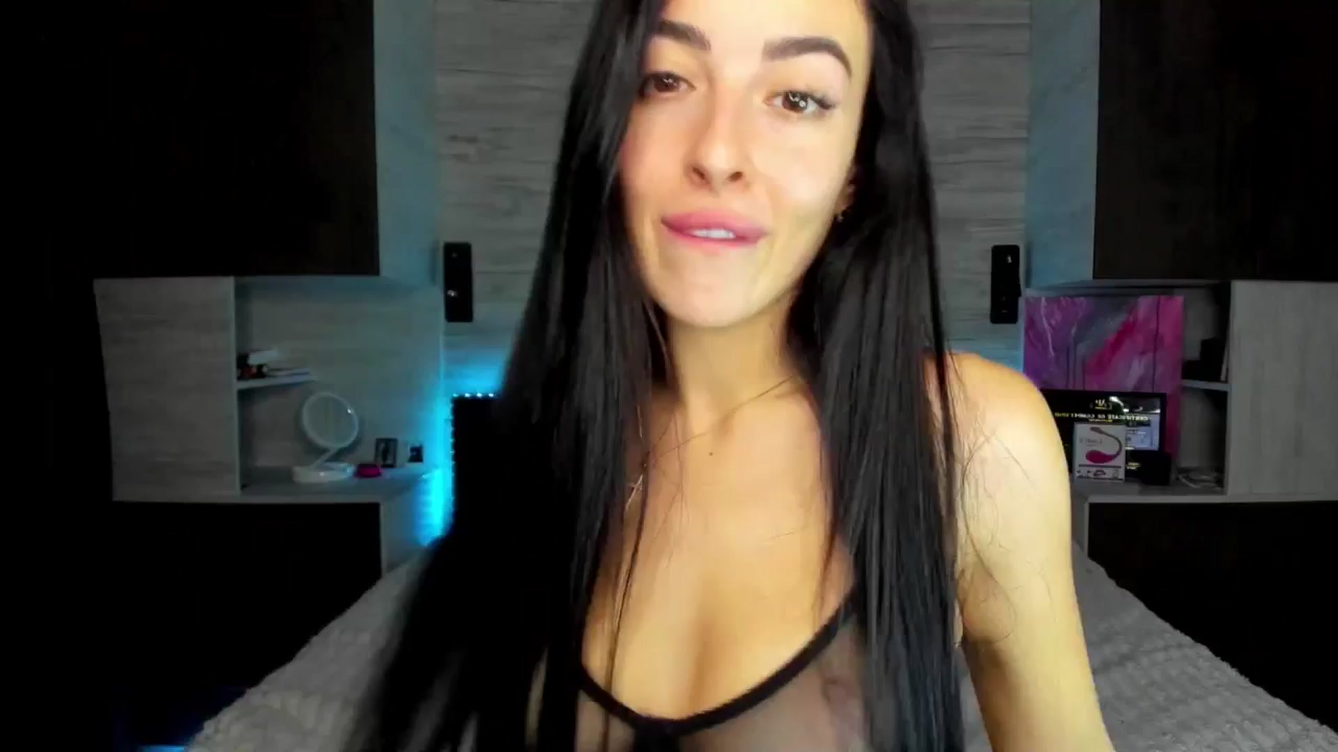 Gallery image thumbnail from Brunnett_Mil's myfreecams stream on, 12/12/2025, 19:51 image 16 of 20