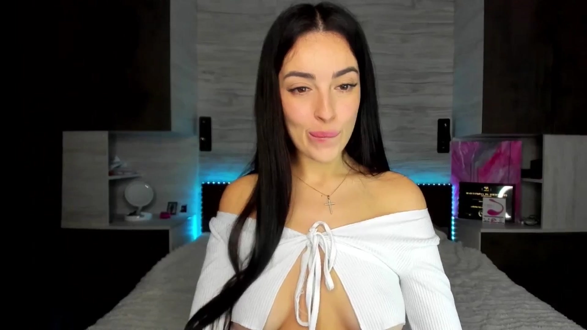Gallery image thumbnail from Brunnett_Mil's myfreecams stream on, 12/21/2025, 16:00 image 11 of 20