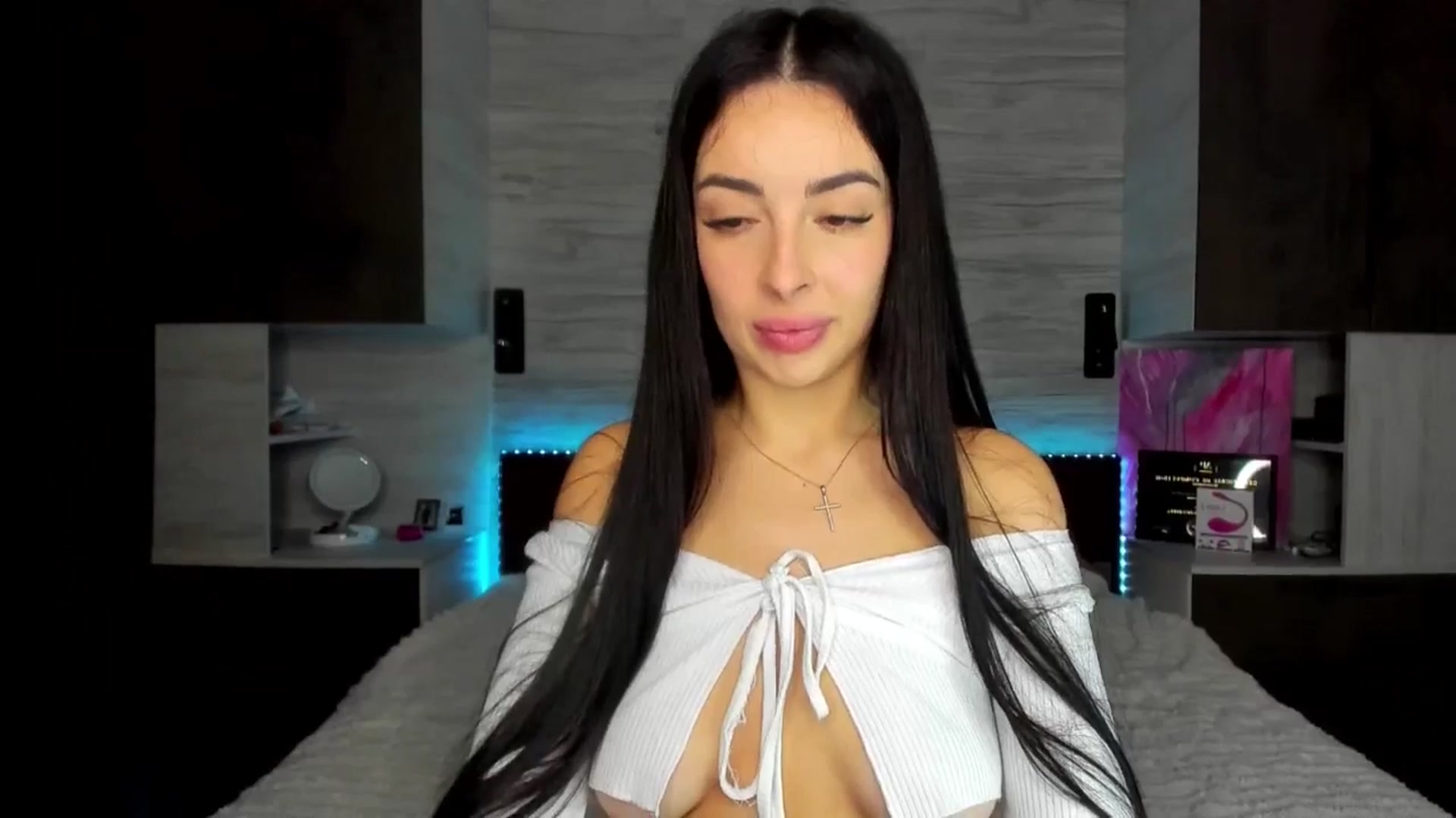 Gallery image thumbnail from Brunnett_Mil's myfreecams stream on, 12/21/2025, 16:00 image 10 of 20