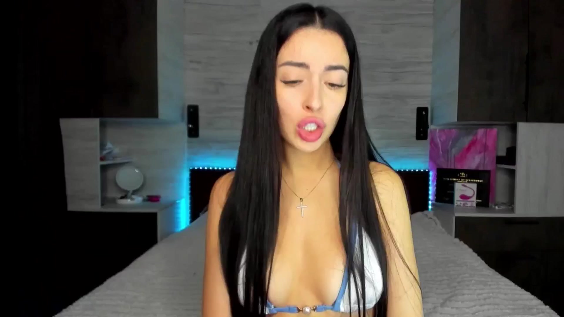 Gallery image thumbnail from Brunnett_Mil's myfreecams stream on, 12/22/2025, 15:28 image 1 of 20