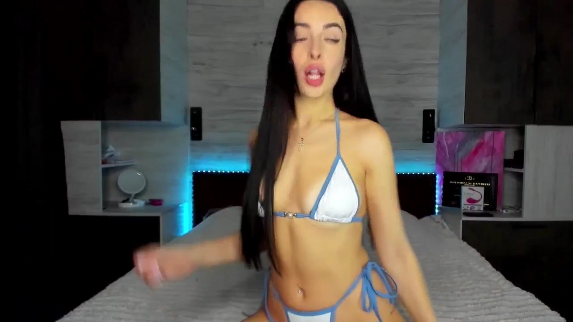 Gallery image thumbnail from Brunnett_Mil's myfreecams stream on, 12/22/2025, 15:28 image 2 of 20