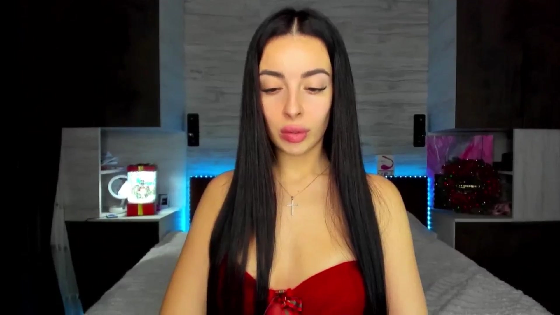 Gallery image thumbnail from Brunnett_Mil's myfreecams stream on, 12/25/2025, 17:27 image 11 of 20