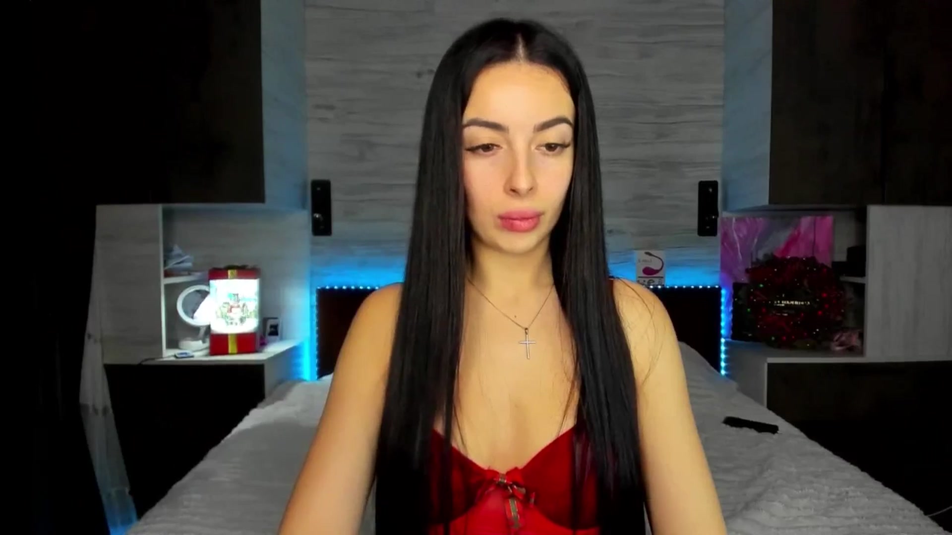 Gallery image thumbnail from Brunnett_Mil's myfreecams stream on, 12/25/2025, 17:27 image 15 of 20