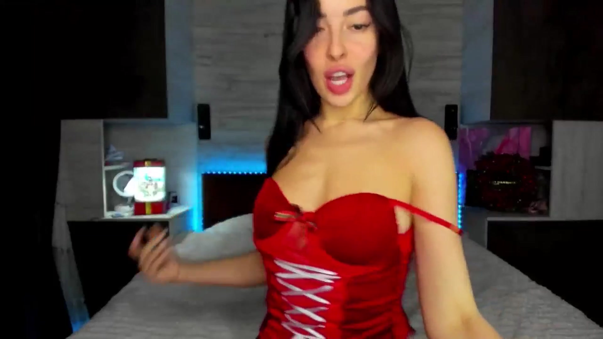 Gallery image thumbnail from Brunnett_Mil's myfreecams stream on, 12/25/2025, 17:27 image 19 of 20