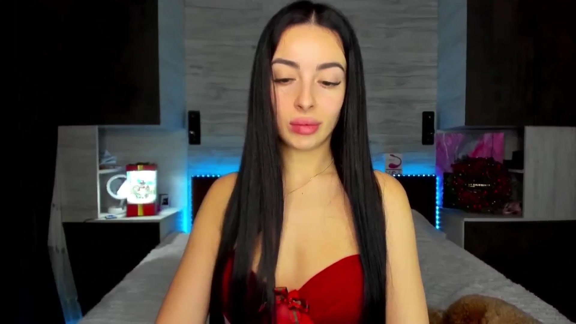 Gallery image thumbnail from Brunnett_Mil's myfreecams stream on, 12/25/2025, 17:27 image 17 of 20