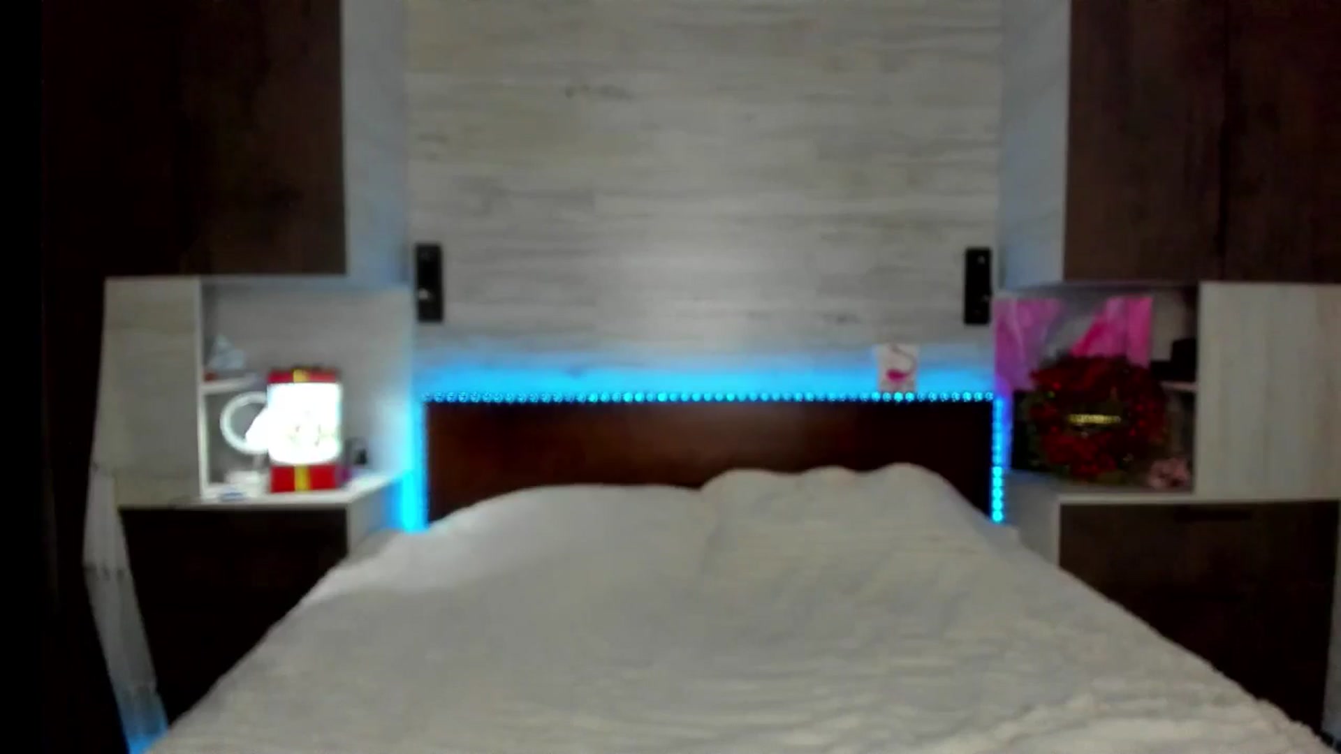 Gallery image thumbnail from Brunnett_Mil's myfreecams stream on, 12/25/2025, 19:18 image 6 of 20