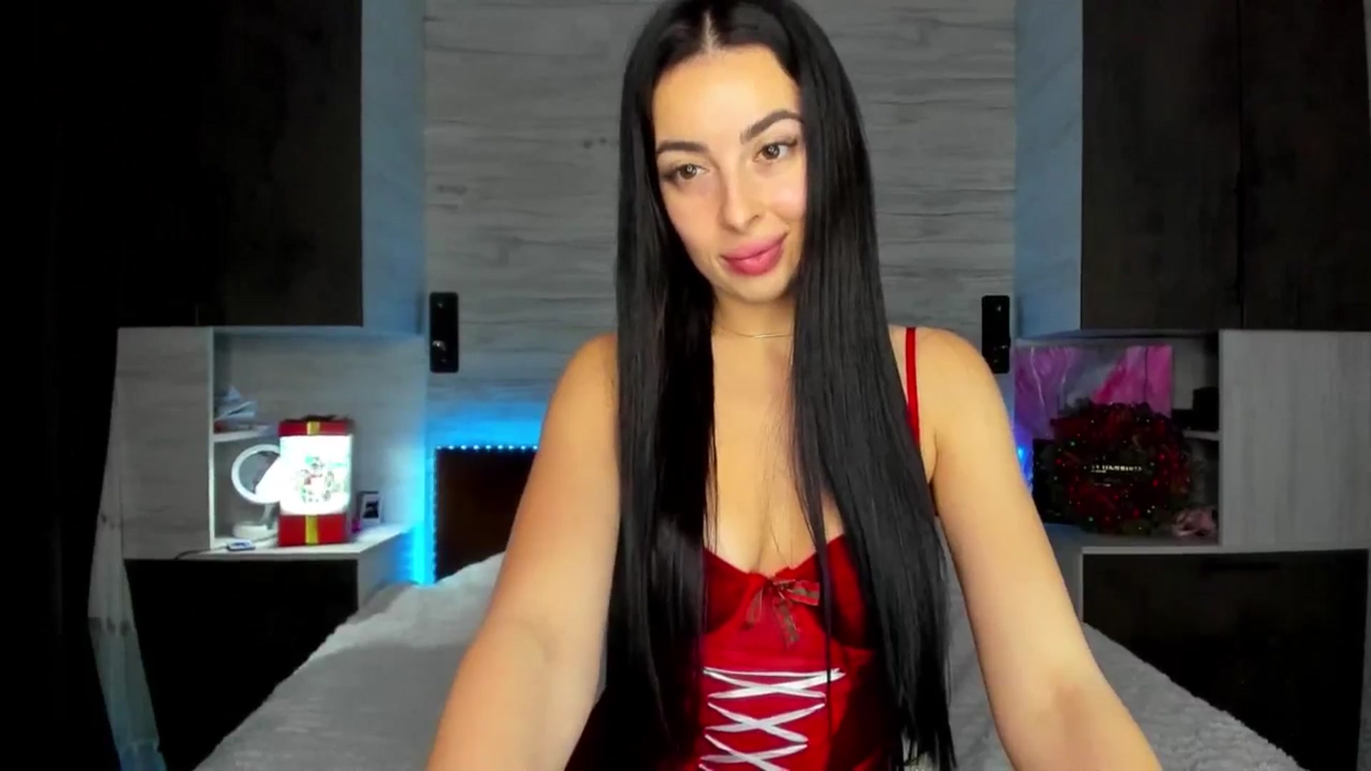Gallery image thumbnail from Brunnett_Mil's myfreecams stream on, 12/25/2025, 19:18 image 2 of 20