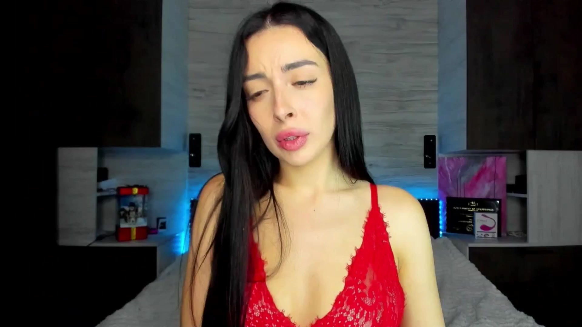 Gallery image thumbnail from Brunnett_Mil's myfreecams stream on, 01/03/2026, 18:23 image 11 of 20