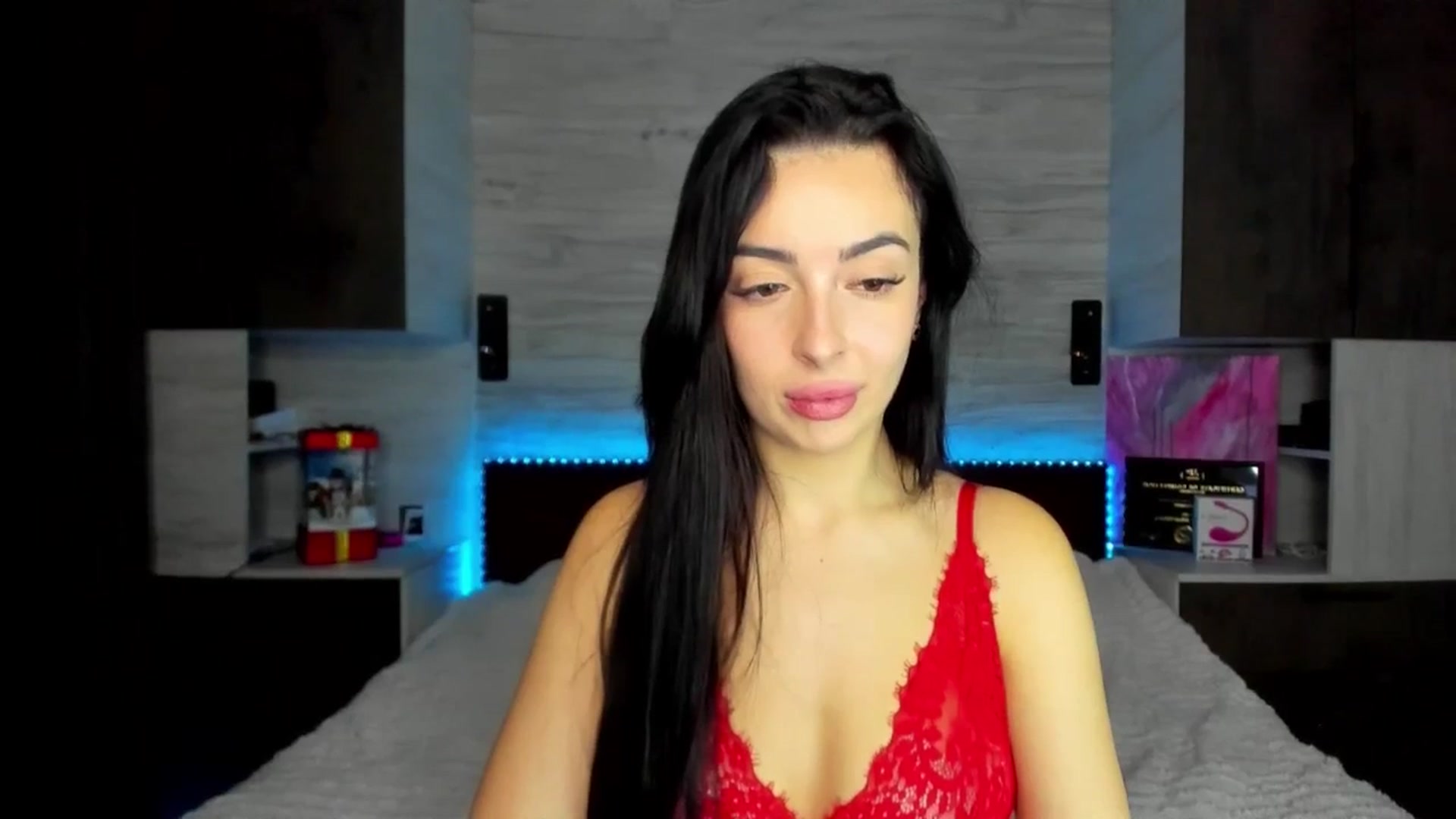 Gallery image thumbnail from Brunnett_Mil's myfreecams stream on, 01/03/2026, 19:31 image 2 of 20