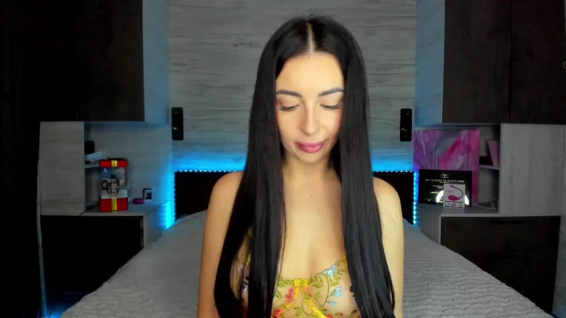 Gallery image thumbnail from Brunnett_Mil's myfreecams stream on, 01/08/2026, 15:55 image 1 of 20