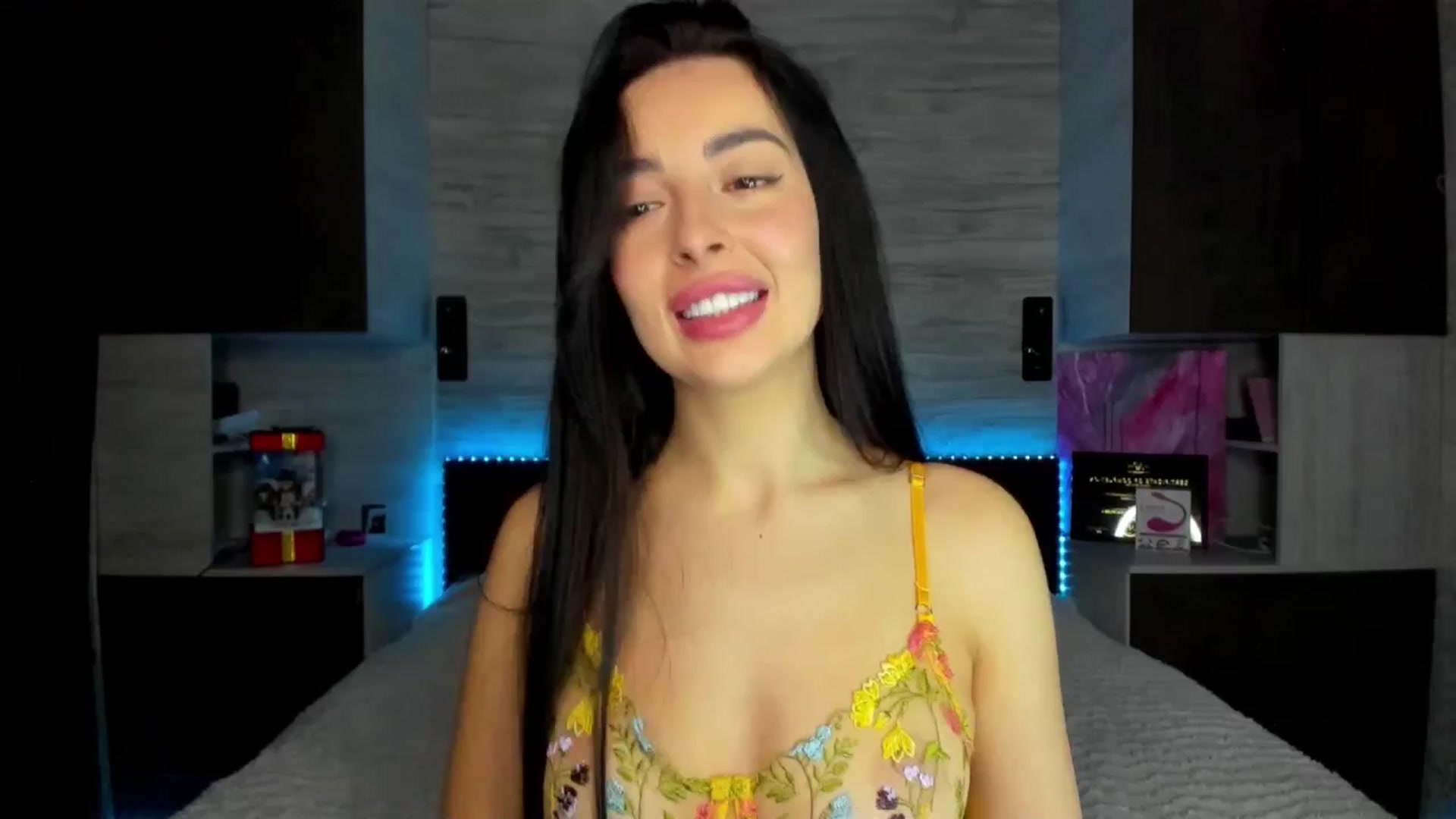 Gallery image thumbnail from Brunnett_Mil's myfreecams stream on, 01/08/2026, 15:55 image 11 of 20