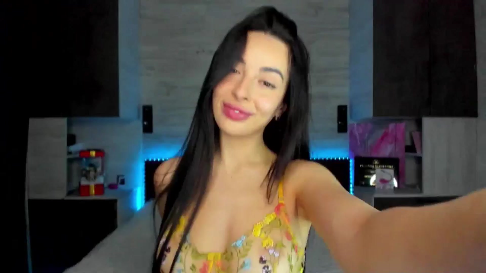 Gallery image thumbnail from Brunnett_Mil's myfreecams stream on, 01/08/2026, 15:55 image 10 of 20