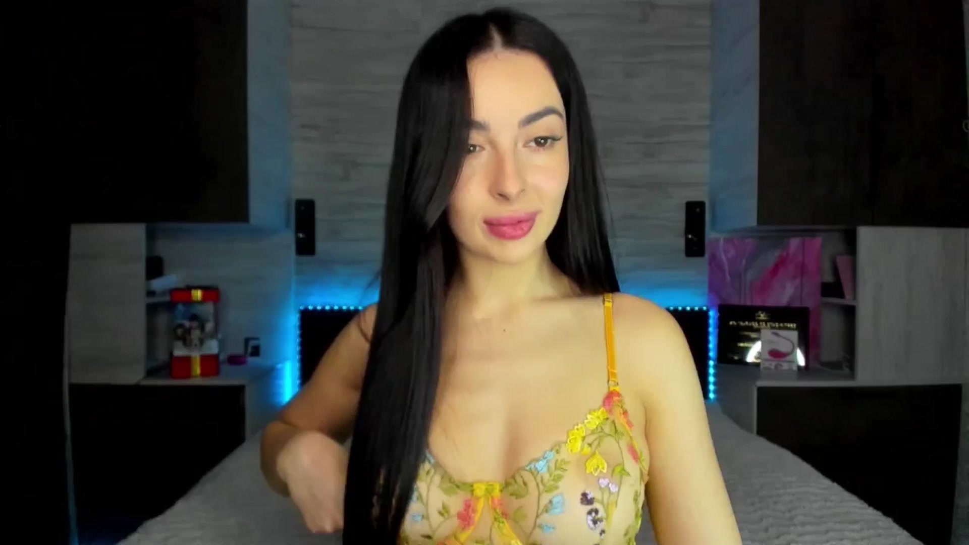 Gallery image thumbnail from Brunnett_Mil's myfreecams stream on, 01/08/2026, 15:55 image 3 of 20