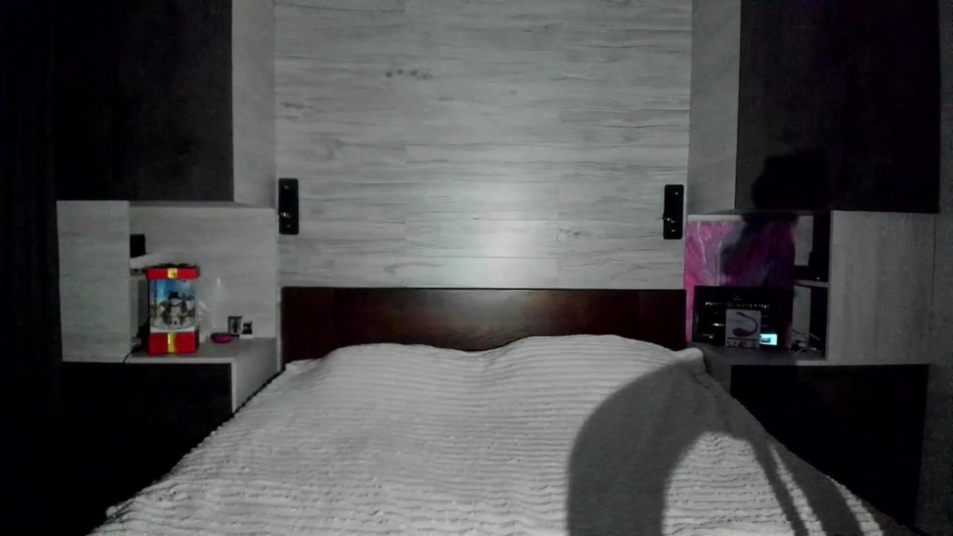 Gallery image thumbnail from Brunnett_Mil's myfreecams stream on, 01/12/2026, 17:06 image 16 of 20