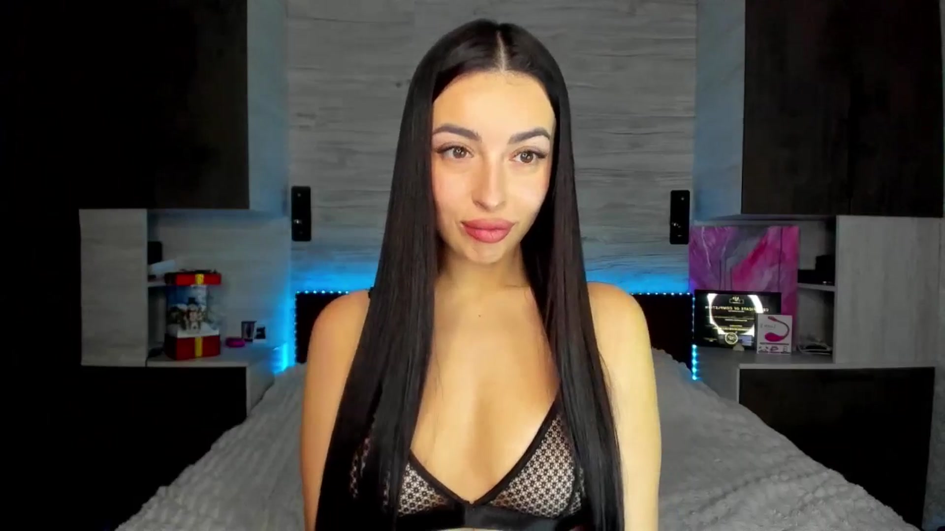 Gallery image thumbnail from Brunnett_Mil's myfreecams stream on, 01/14/2026, 15:12 image 3 of 20