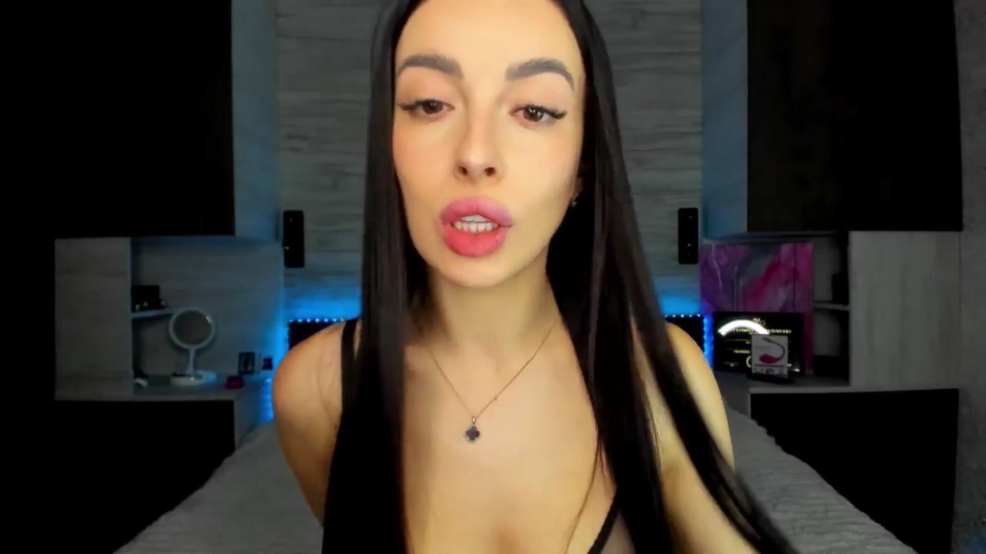 Gallery image thumbnail from Brunnett_Mil's myfreecams stream on, 01/23/2026, 15:14 image 12 of 20