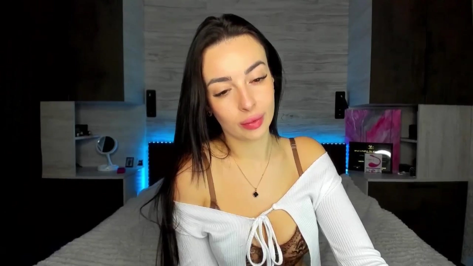 Gallery image thumbnail from Brunnett_Mil's myfreecams stream on, 02/02/2026, 15:58 image 20 of 20