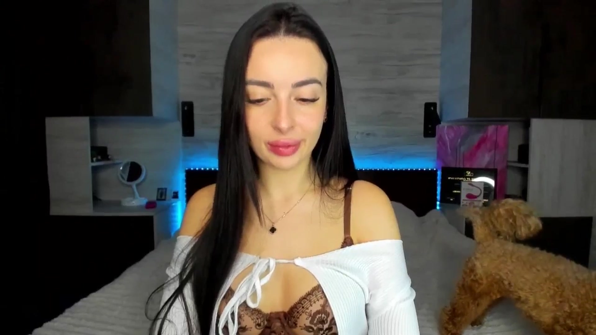 Gallery image thumbnail from Brunnett_Mil's myfreecams stream on, 02/02/2026, 17:38 image 8 of 20