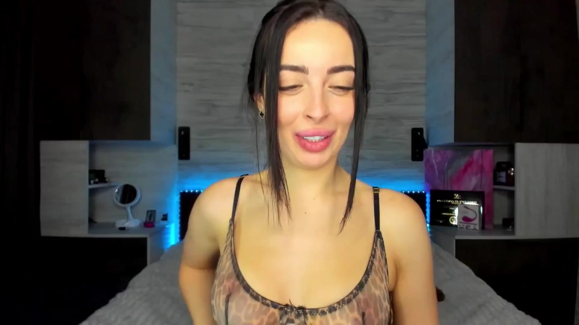 Gallery image thumbnail from Brunnett_Mil's myfreecams stream on, 02/09/2026, 16:43 image 17 of 20