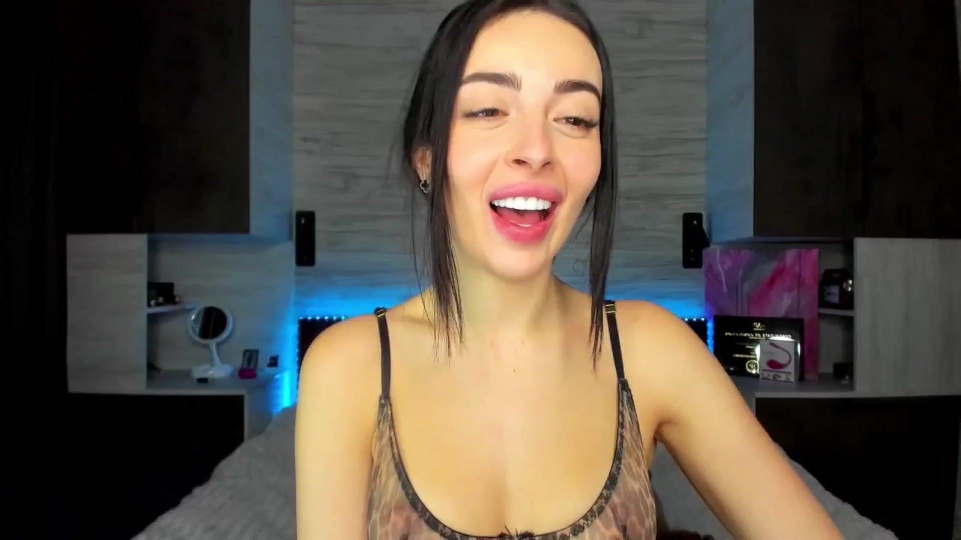 Gallery image thumbnail from Brunnett_Mil's myfreecams stream on, 02/09/2026, 16:43 image 19 of 20
