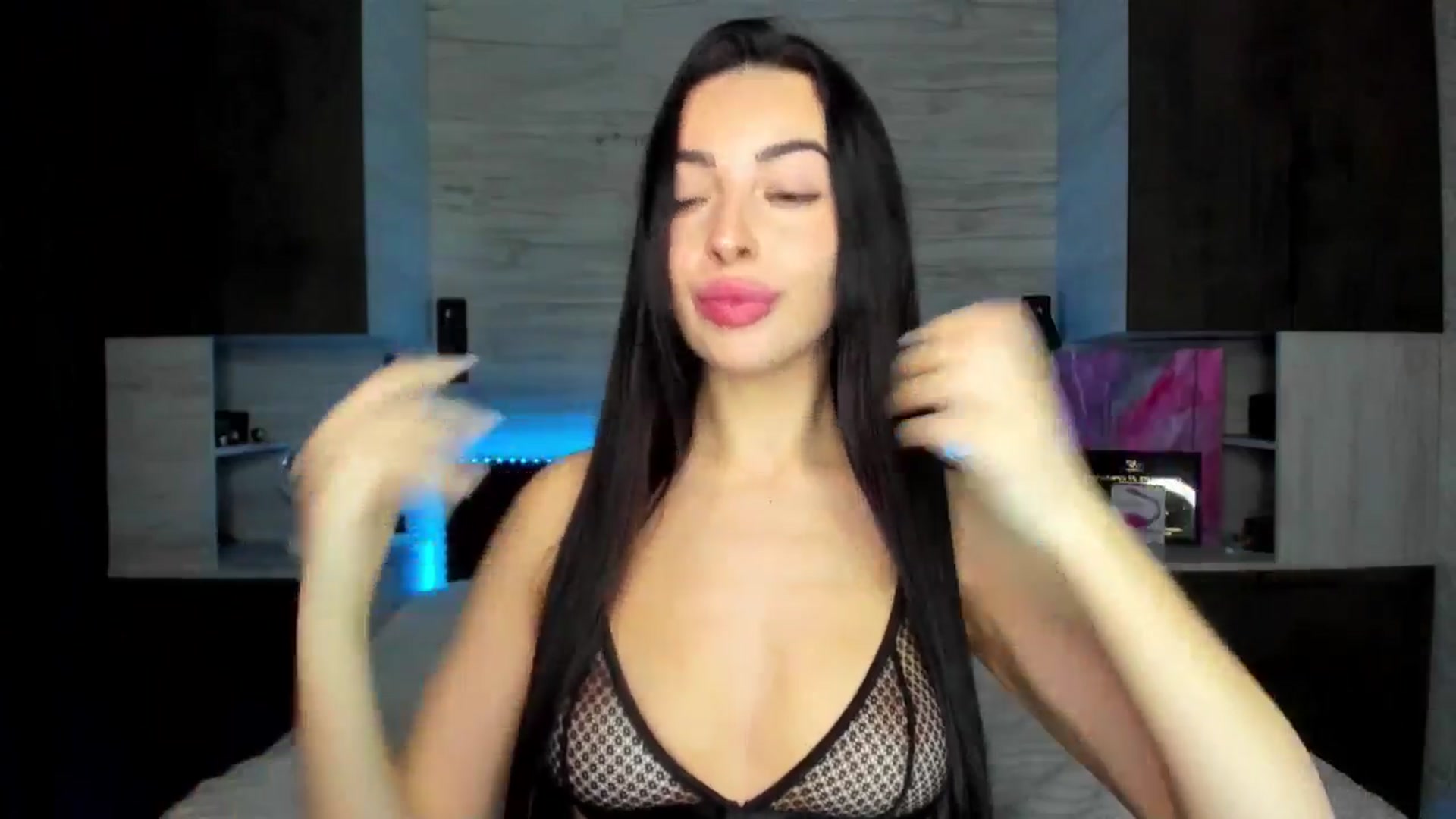 Gallery image thumbnail from Brunnett_Mil's myfreecams stream on, 02/10/2026, 17:11 image 9 of 20