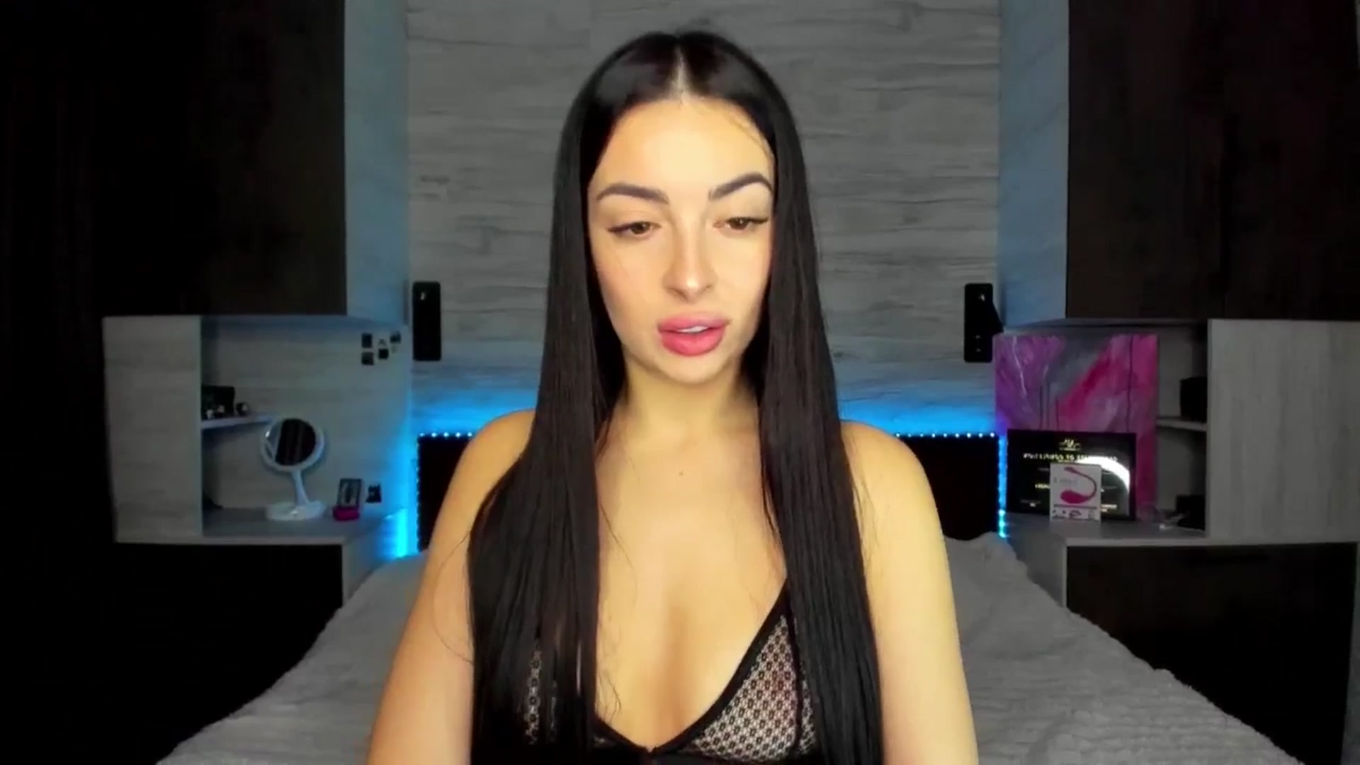 Gallery image thumbnail from Brunnett_Mil's myfreecams stream on, 02/10/2026, 17:11 image 2 of 20