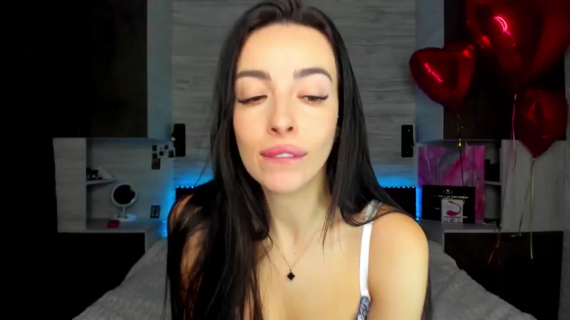 Gallery image thumbnail from Brunnett_Mil's myfreecams stream on, 02/19/2026, 18:26 image 9 of 20