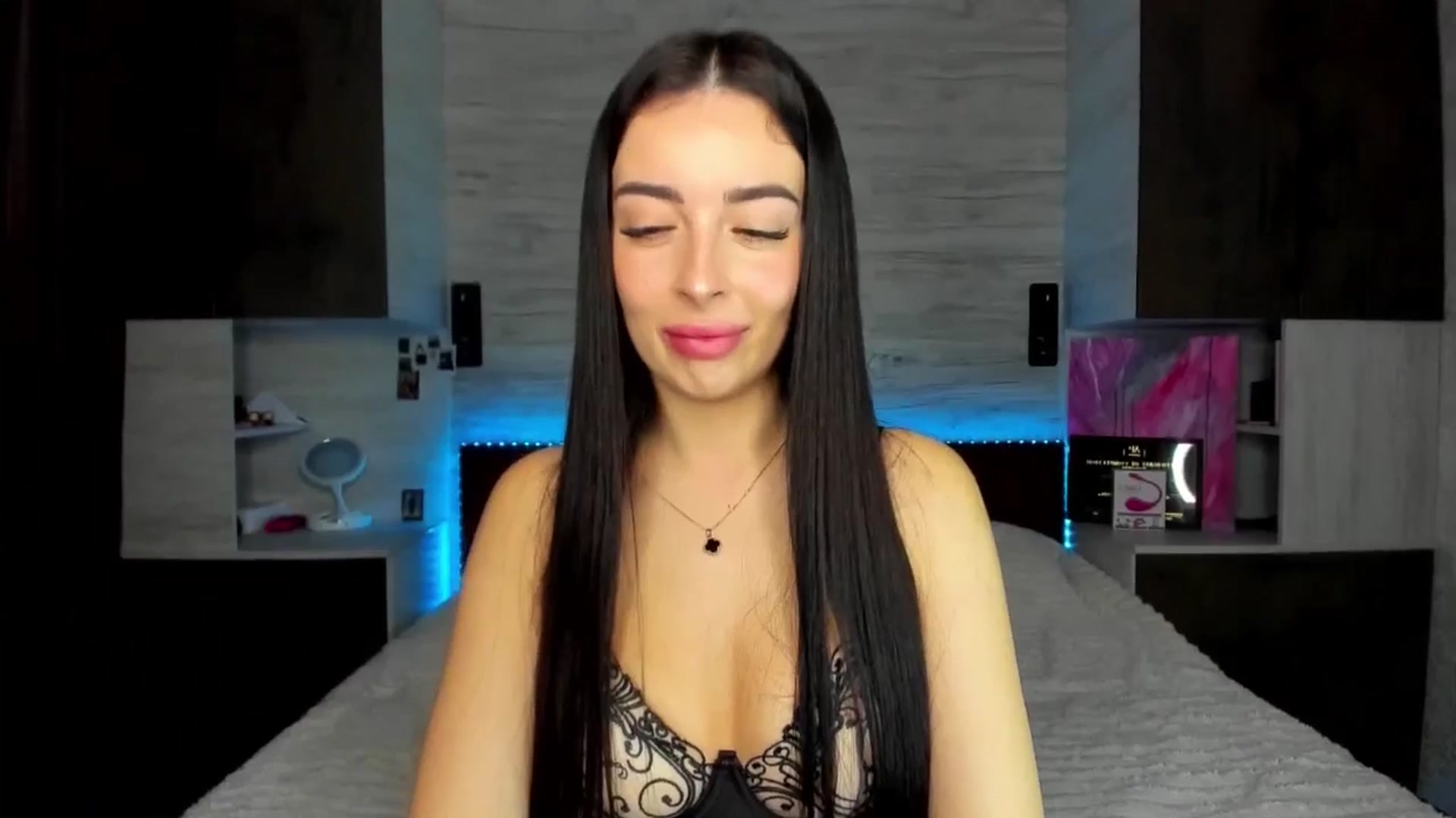 Gallery image thumbnail from Brunnett_Mil's myfreecams stream on, 03/19/2026, 14:28 image 6 of 20