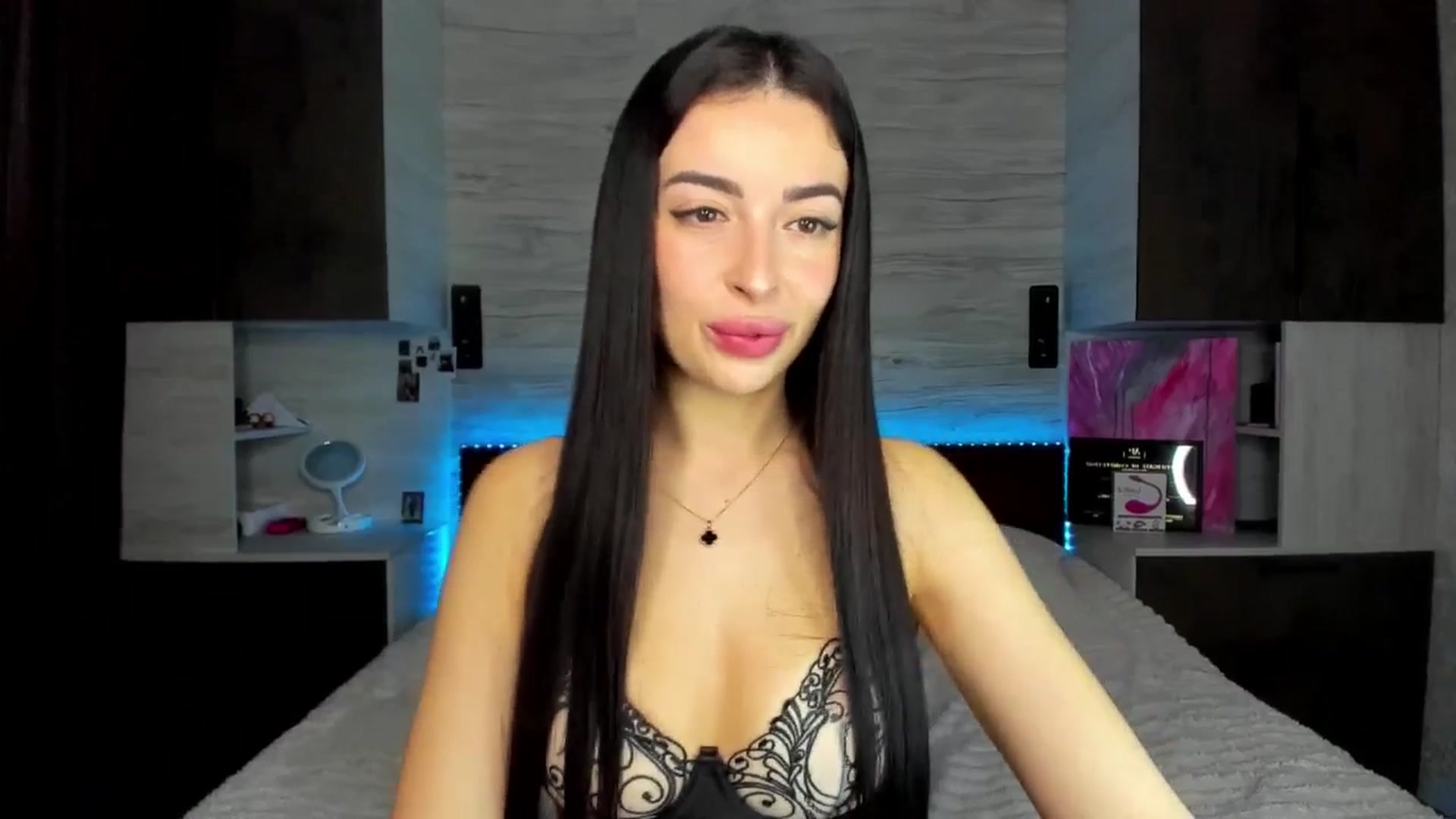 Gallery image thumbnail from Brunnett_Mil's myfreecams stream on, 03/19/2026, 14:28 image 2 of 20