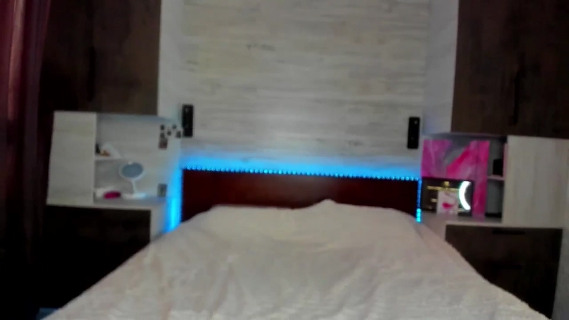 Gallery image thumbnail from Brunnett_Mil's myfreecams stream on, 03/19/2026, 14:28 image 14 of 20