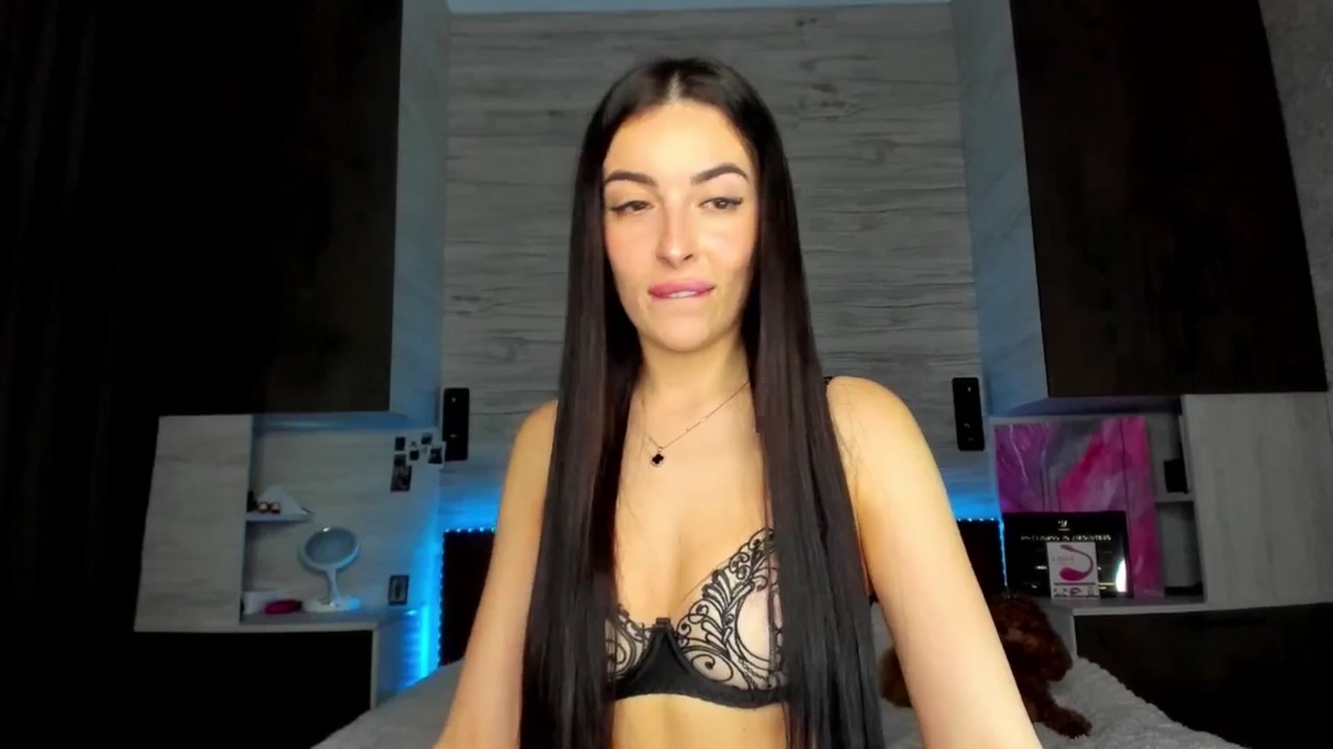 Gallery image thumbnail from Brunnett_Mil's myfreecams stream on, 03/19/2026, 17:29 image 8 of 20