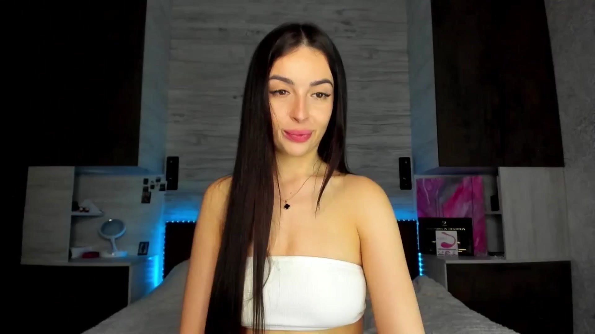 Gallery image thumbnail from Brunnett_Mil's myfreecams stream on, 03/22/2026, 17:02 image 12 of 20