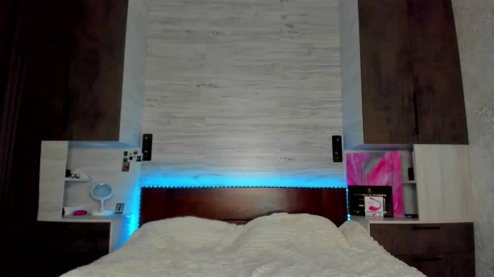 Gallery image thumbnail from Brunnett_Mil's myfreecams stream on, 03/25/2026, 17:28 image 10 of 20