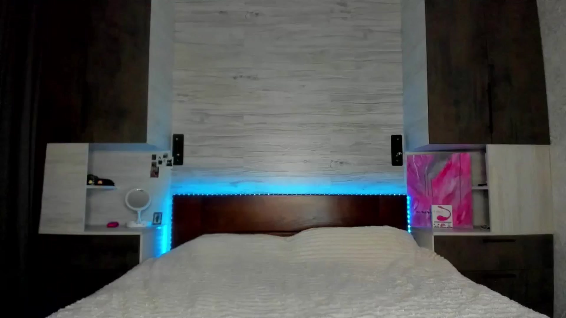 Gallery image thumbnail from Brunnett_Mil's myfreecams stream on, 03/30/2026, 17:10 image 8 of 20